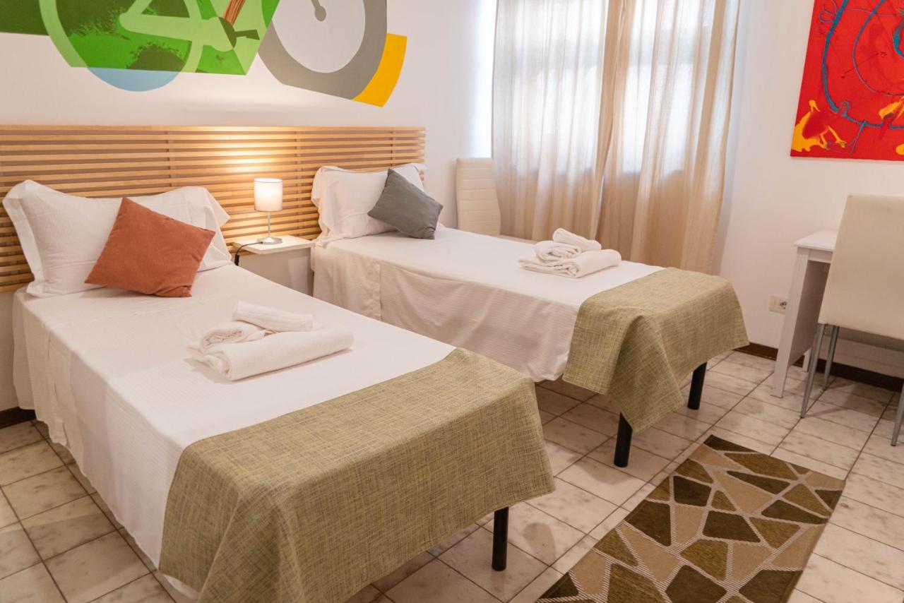 Bed & Bike Ferrara Bed & Breakfast エクステリア 写真